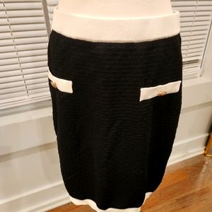 H&m nwt pencil skirt with piping detail